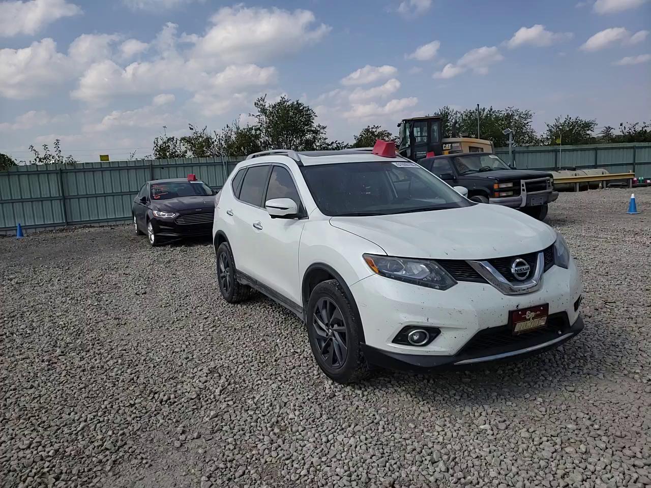 2016 NISSAN ROGUE S 5N1AT2MV2GC885366