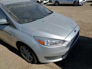 1FADP3F24JL325098 2018 Ford Focus Se