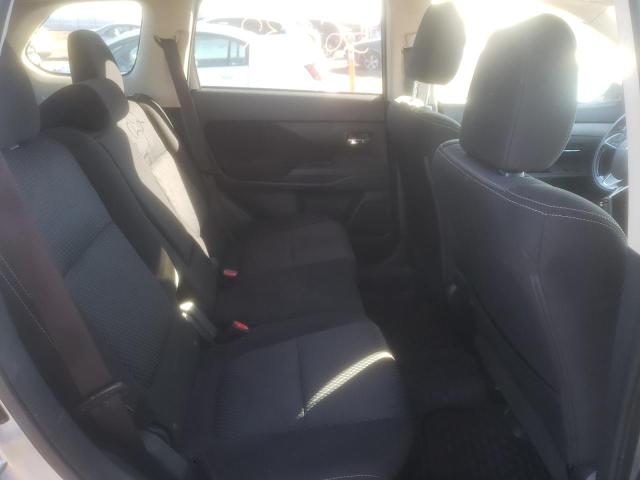 JA4AZ3A32JZ013151 Mitsubishi Outlander Se