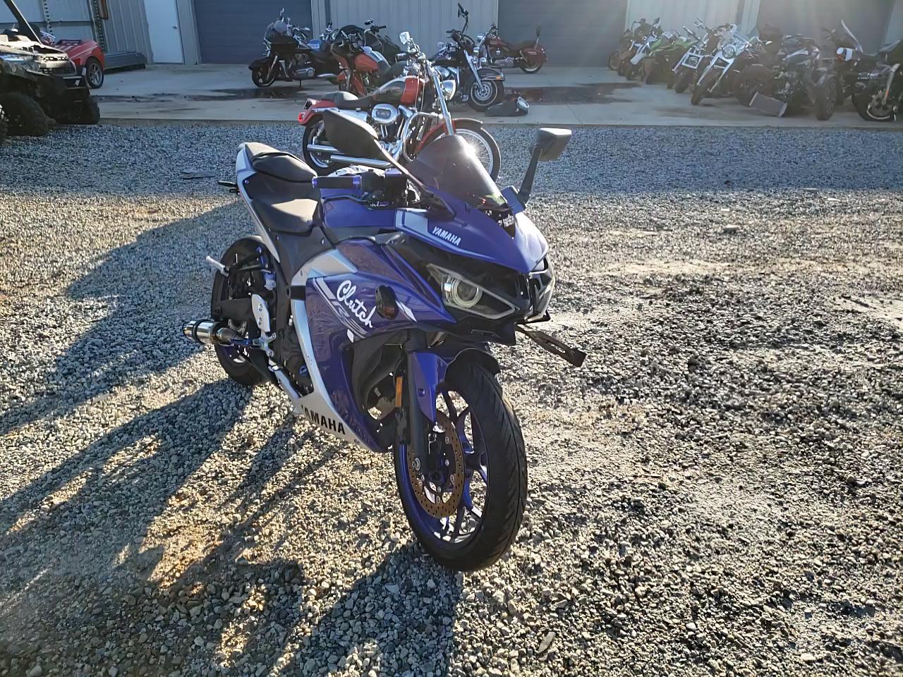 2017 YAMAHA YZFR3 MH3RH06Y7HK016419