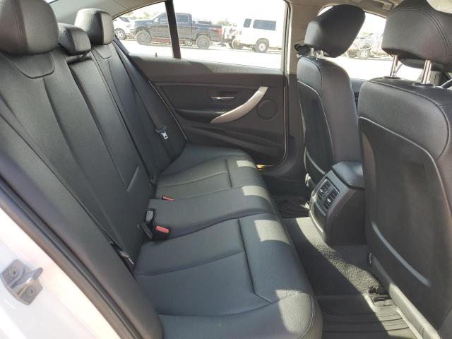 WBA8A3C5XJA489329 BMW 320 XI