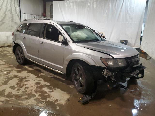 3C4PDCGG6KT778462 Dodge Journey Crossroad