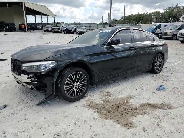 Фото: WBAJR3C02LWW64256