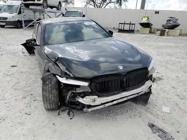 Фото: WBAJR3C02LWW64256