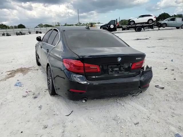 Фото: WBAJR3C02LWW64256