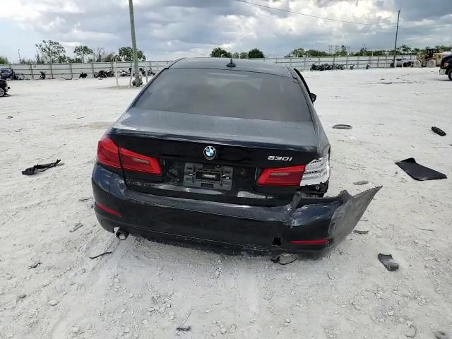 Фото: WBAJR3C02LWW64256