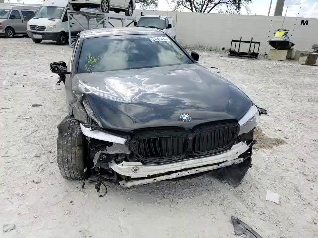 Фото: WBAJR3C02LWW64256