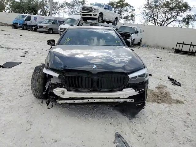 Фото: WBAJR3C02LWW64256