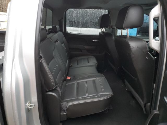 1GT42YEY3JF215198 GMC Sierra K3500 Denali