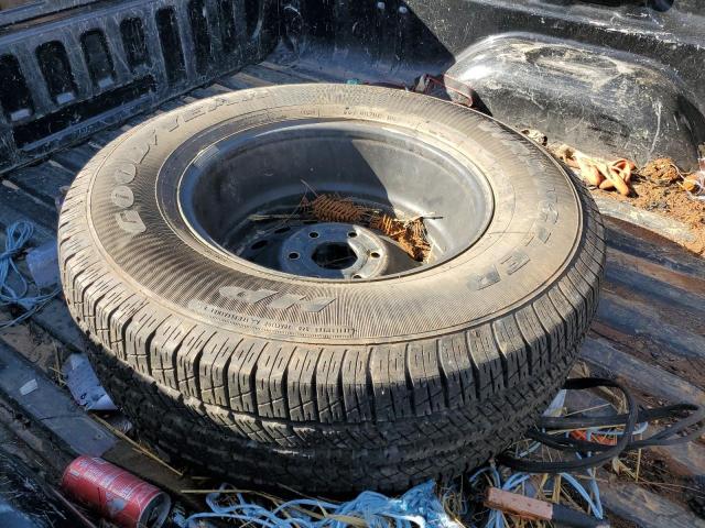 1GTV2UEC8FZ423519 GMC Sierra K1500 Sle