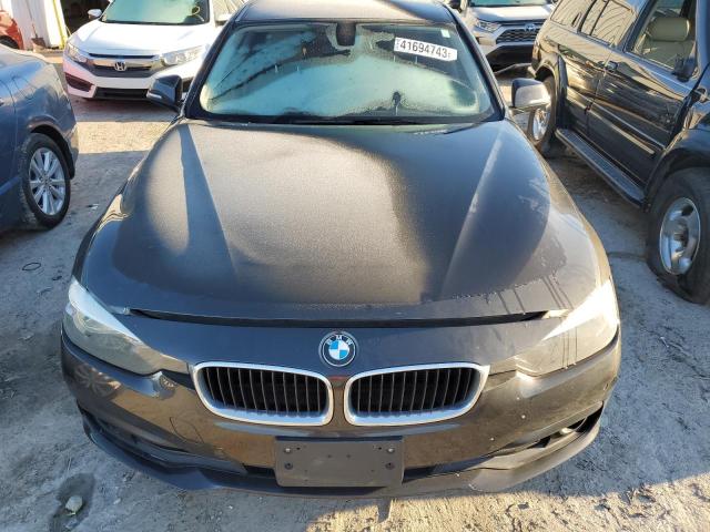WBA8A3C55GK689618 BMW 320 XI