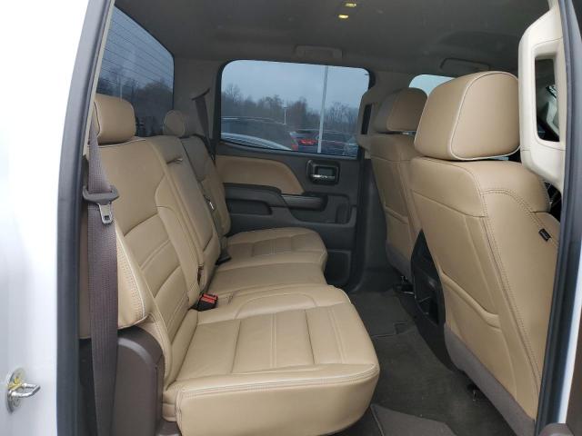 1GT42YEY8JF246575 GMC Sierra K3500 Denali