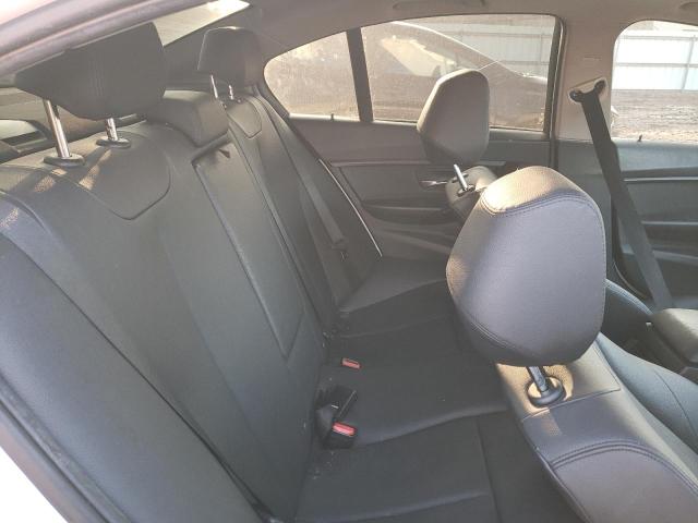 WBA8E5G53HNU22357 BMW 320 XI