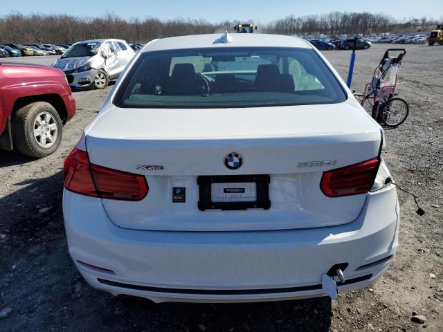 WBA8D9C56JEM34475 BMW 330 XI