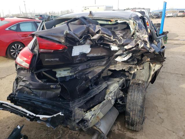 3KPFK4A74HE130633 KIA FORTE LX