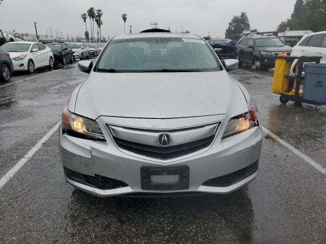 19VDE1F35EE007897 Acura ILX 20