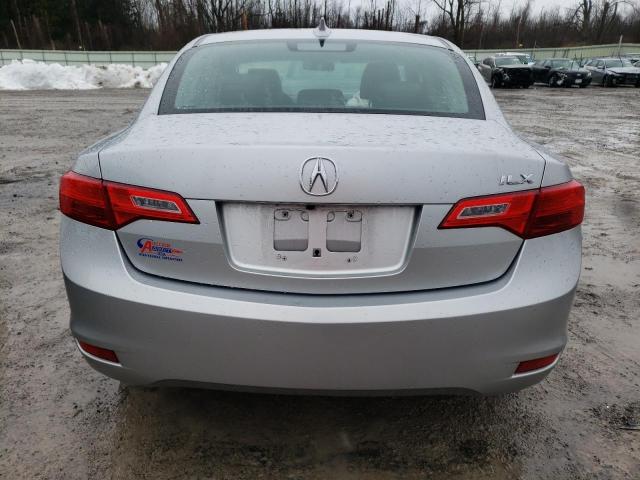 19VDE1F33EE002939 Acura ILX 20