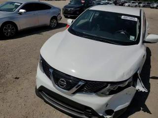 2019 Nissan Rogue - Image 12