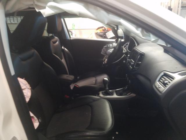 3C4NJDBBXJT457590 Jeep Compass Latitude