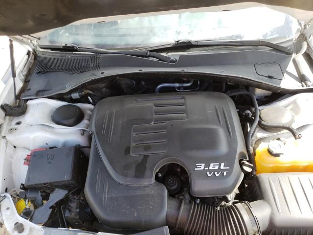 2C3CDXHG6EH106990 Dodge Charger Sxt