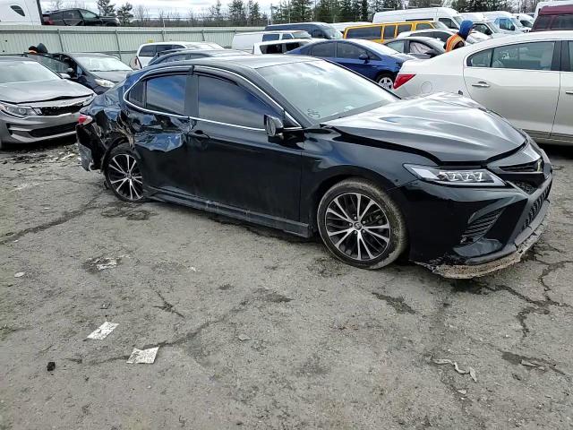 2018 Toyota Camry L VIN: 4T1B11HK4JU054649 Lot: 40033744