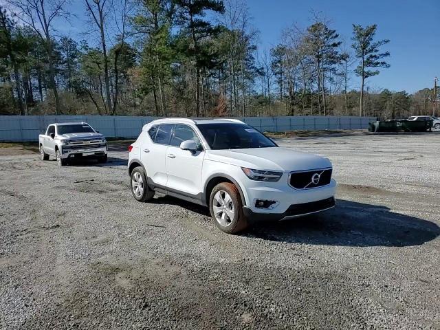 2020 Volvo Xc40 T4 Momentum VIN: YV4AC2HK7L2330883 Lot: 67717264