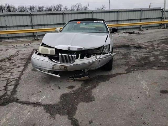 2001 Lincoln Town Car Cartier VIN: 1LNHM83W81Y629753 Lot: 36916024