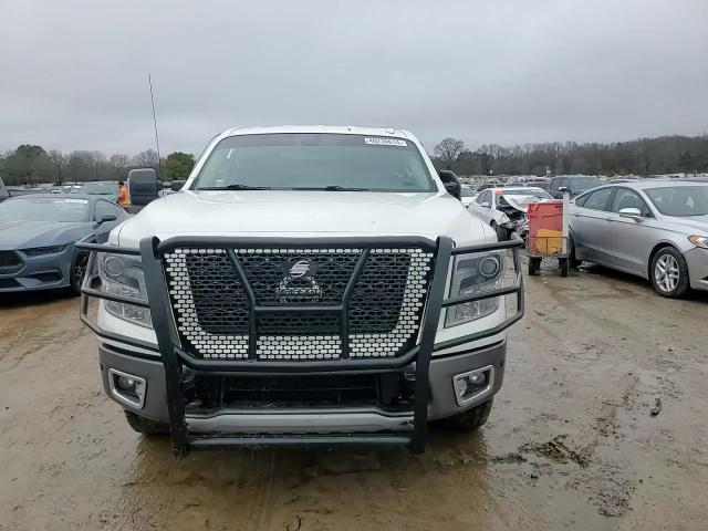 2017 Nissan Titan Sv VIN: 1N6AA1E5XHN570269 Lot: 40230614