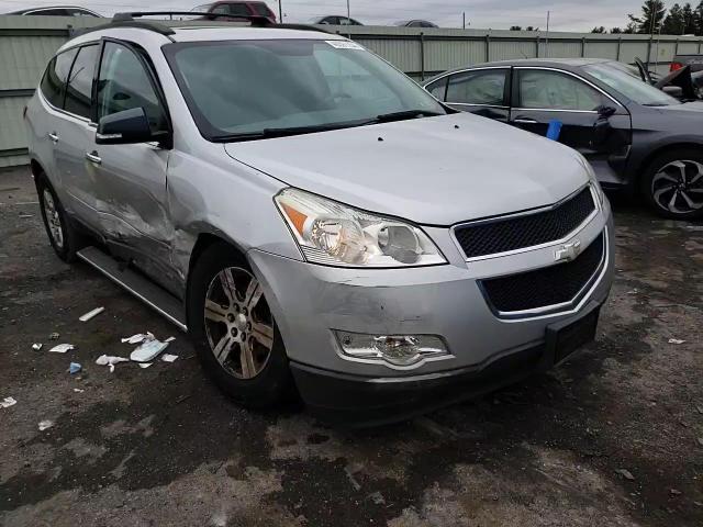 2010 Chevrolet Traverse Lt VIN: 1GNLVGED3AS122190 Lot: 40591234