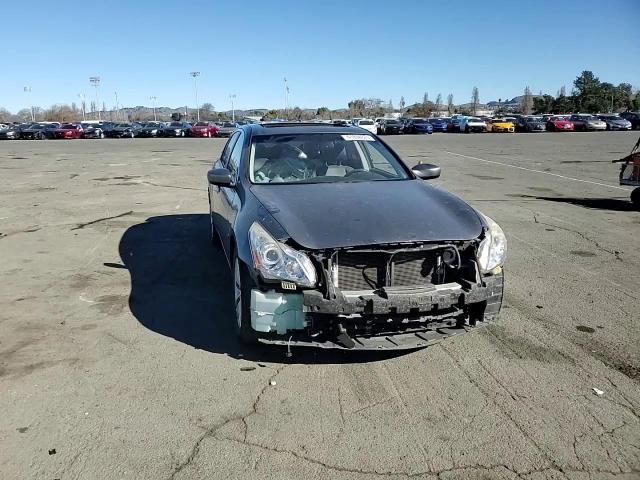 2015 Infiniti Q40 - Image 10