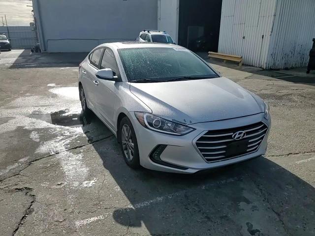 2018 Hyundai Elantra - Image 11