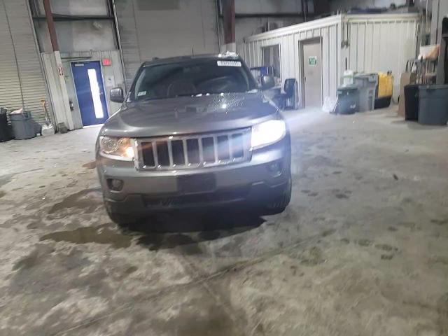 2012 Jeep Grand Cherokee - Image 15