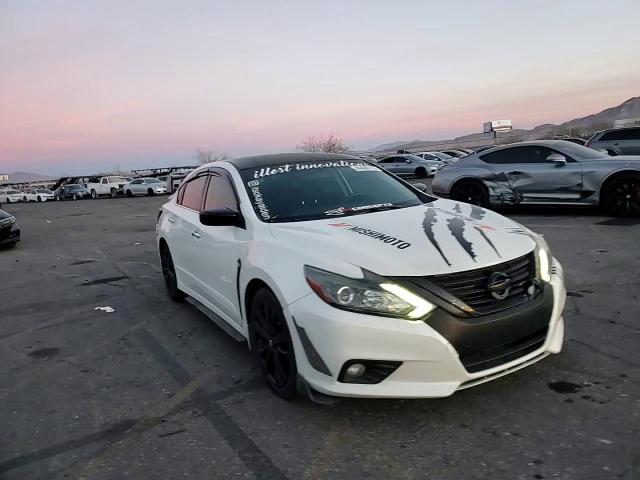 2017 Nissan Altima - Image 11