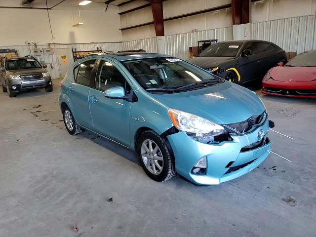 2012 Toyota Prius - Image 11