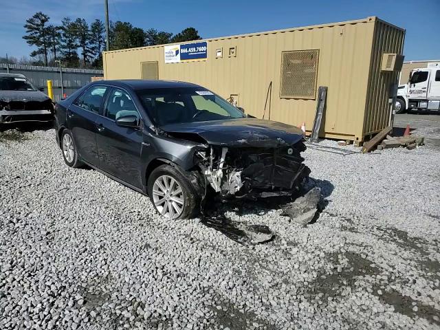 2012 Toyota Camry - Image 13