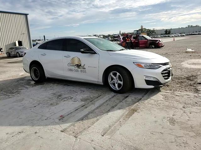2019 Chevrolet Malibu - Image 13