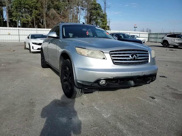 2004 Infiniti FX - Image 12