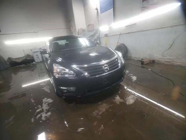 2015 Nissan Altima - Image 12