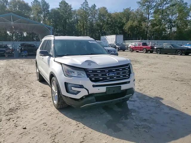 2016 Ford Explorer - Image 14