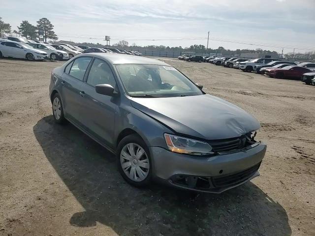 2014 Volkswagen Jetta - Image 11