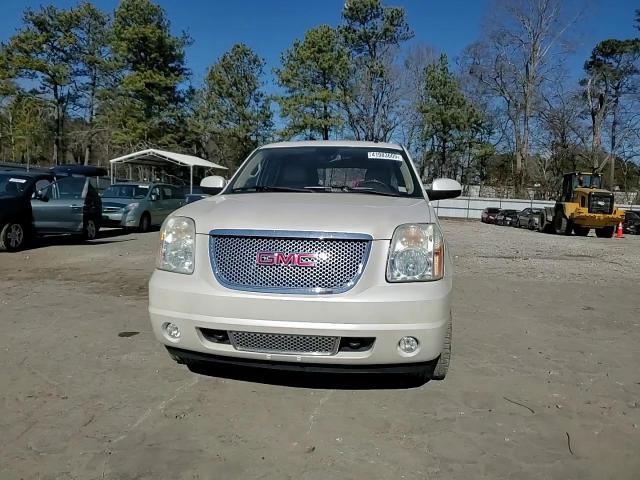 2012 GMC Yukon - Image 15