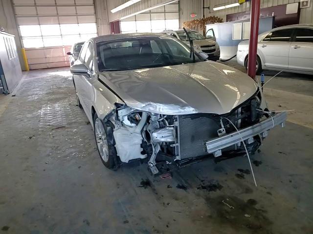 2016 Lincoln MKZ - Image 10