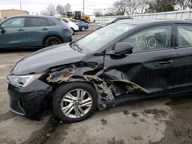 2019 Hyundai Elantra - Image 11