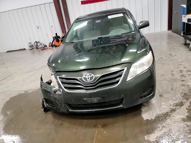2011 Toyota Camry - Image 11