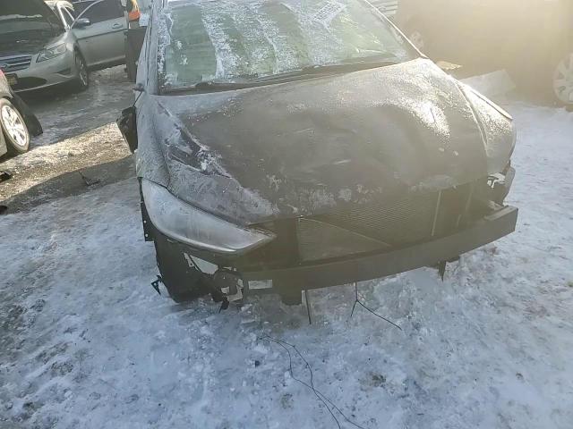 2018 Hyundai Elantra - Image 11