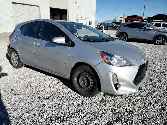 2015 Toyota Prius - Image 11