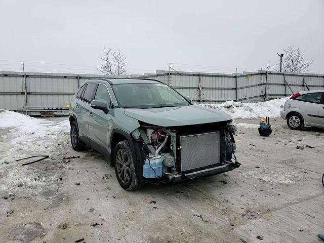 2022 Toyota RAV 4 - Image 12
