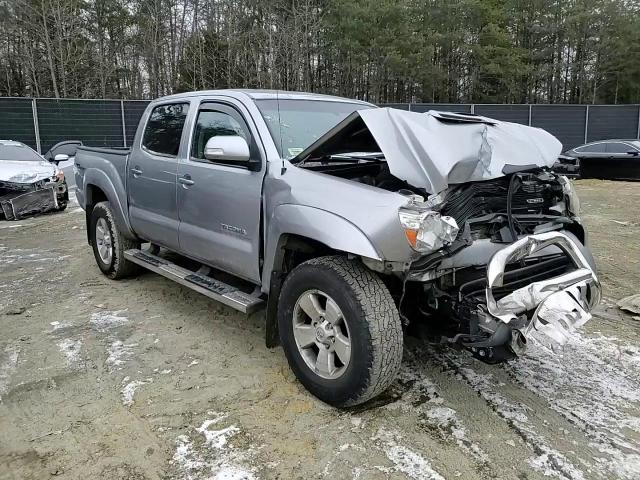2015 Toyota Tacoma - Image 10