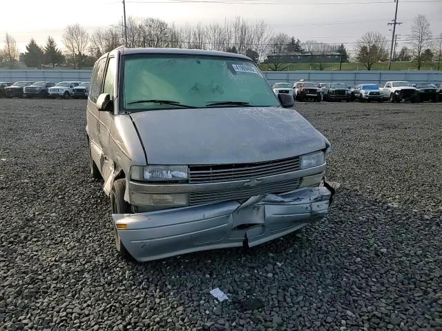 1999 Chevrolet Astro - Image 12