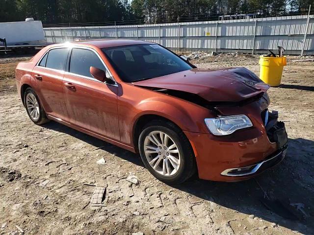 2021 Chrysler 300 - Image 10